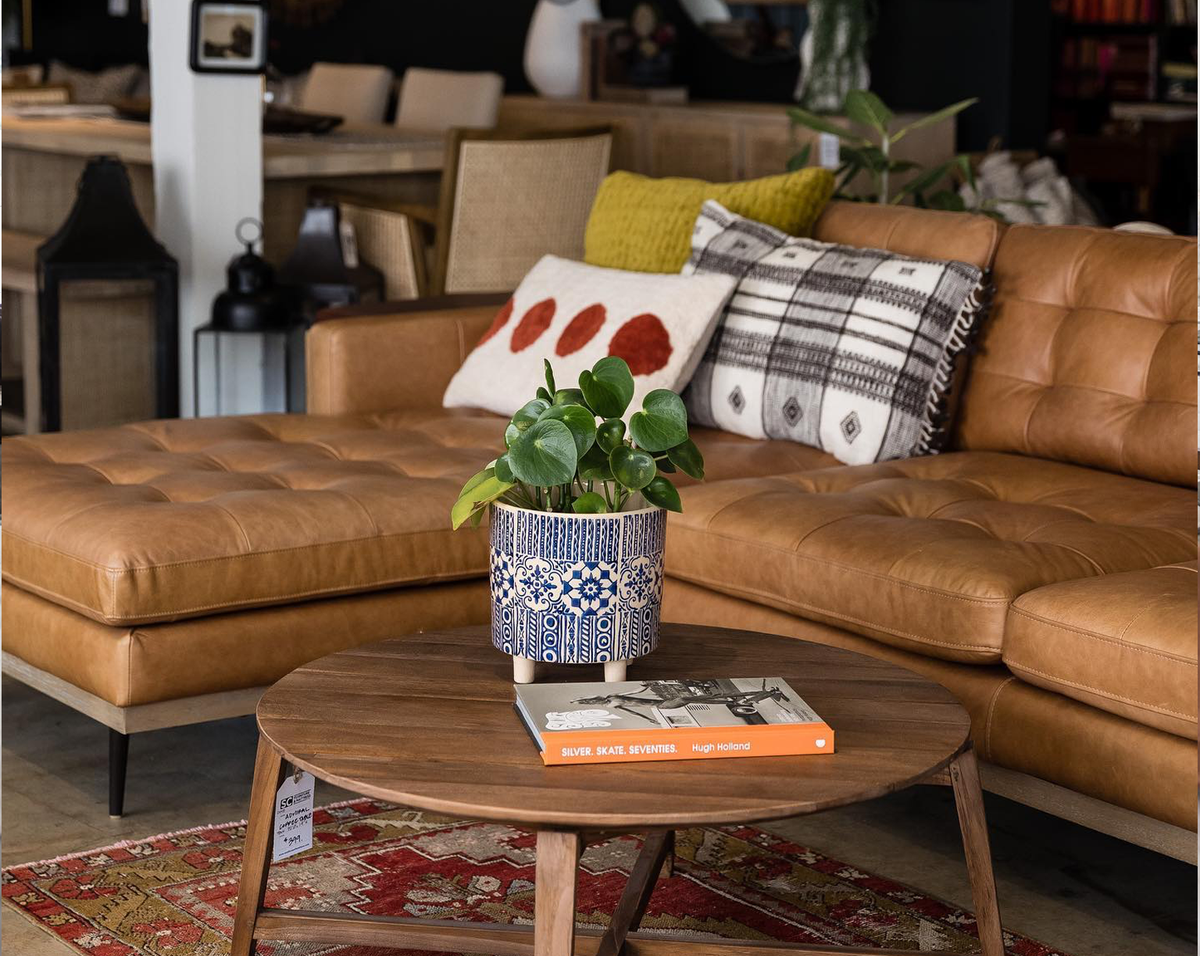 Sofas & Sectionals