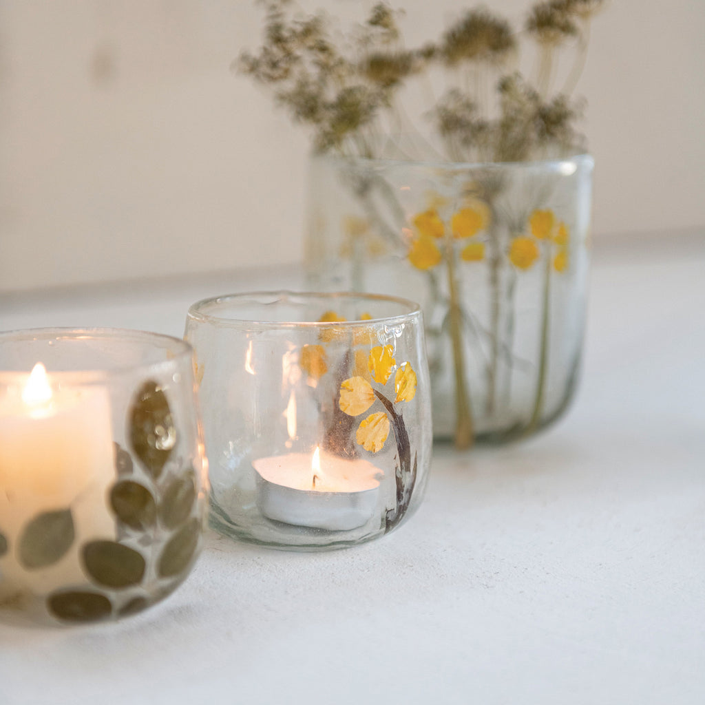 Handmade Glass Tealight/Votive Holder with Embedded Natural Silk Oak Leaves, 4" Round