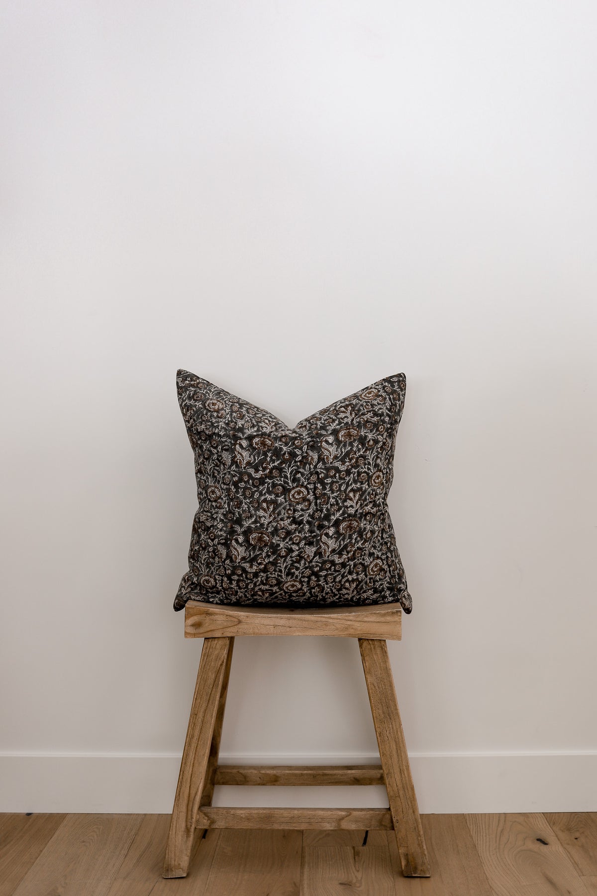 Marlow Floral Pillow 22x22